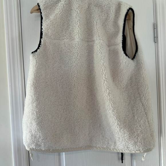 Abercrombie & Fitch SOFT A&F COLLECTION vest - Picture 4 of 10